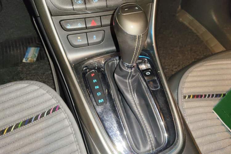 Used Chevrolet Malibu 2014 2.0L Automatic Luxury Edition Gear Lever