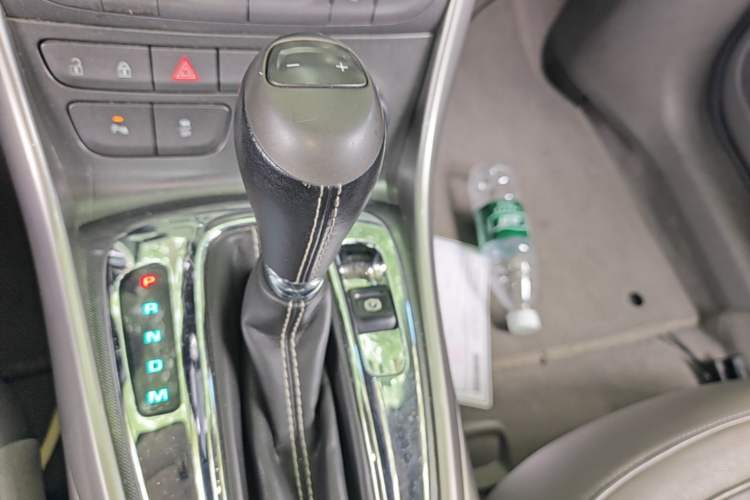 Used Chevrolet Malibu 2014 2.0L Automatic Luxury Edition Gear Lever