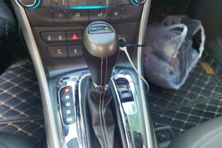 Used Chevrolet Malibu 2014 2.0L Automatic Luxury Edition Gear Lever