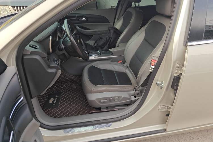 Used Chevrolet Malibu 2014 2.0L Automatic Luxury Edition Left Front Seat