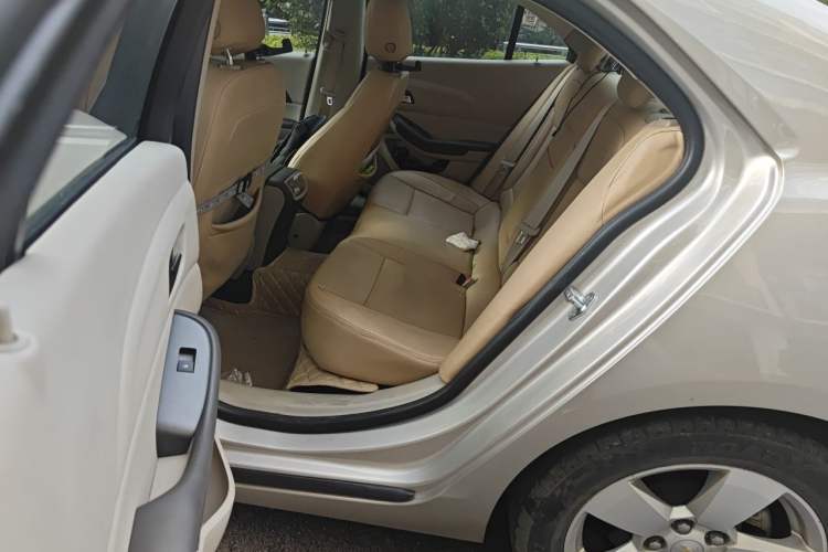 Used Chevrolet Malibu 2014 2.0L Automatic Comfort Edition Left Rear Seat