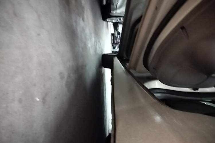 Used Chevrolet Malibu 2014 2.0L Automatic Luxury Edition Left Side Sill