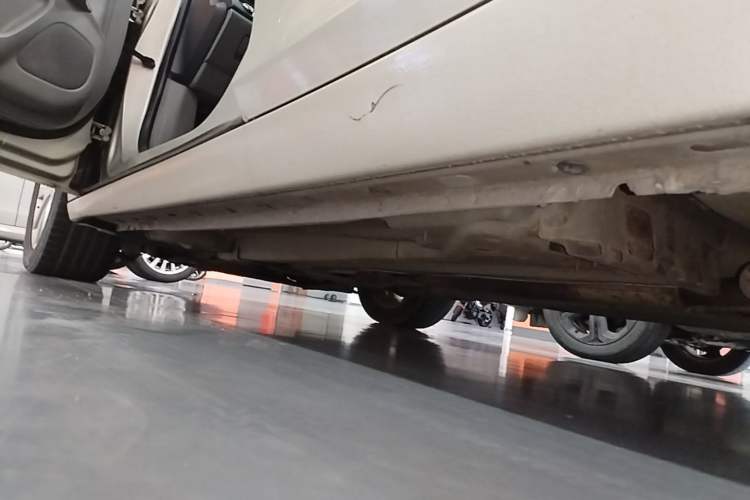 Used Chevrolet Malibu 2014 2.0L Automatic Luxury Edition Left Side Sill