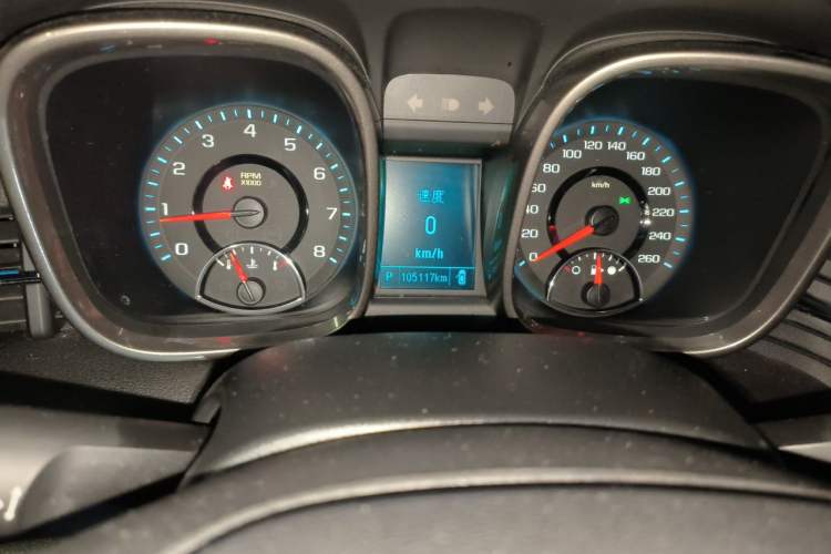 Used Chevrolet Malibu 2014 2.0L Automatic Luxury Edition Odometer Close Up