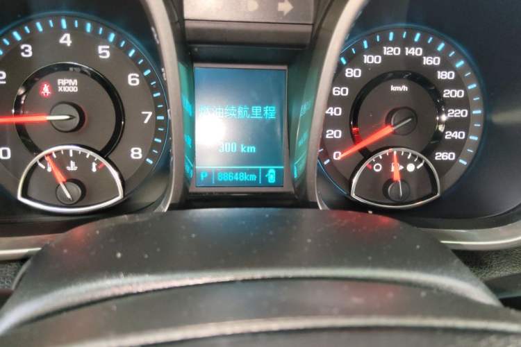 Used Chevrolet Malibu 2014 2.4L Automatic Luxury Edition Odometer Close Up