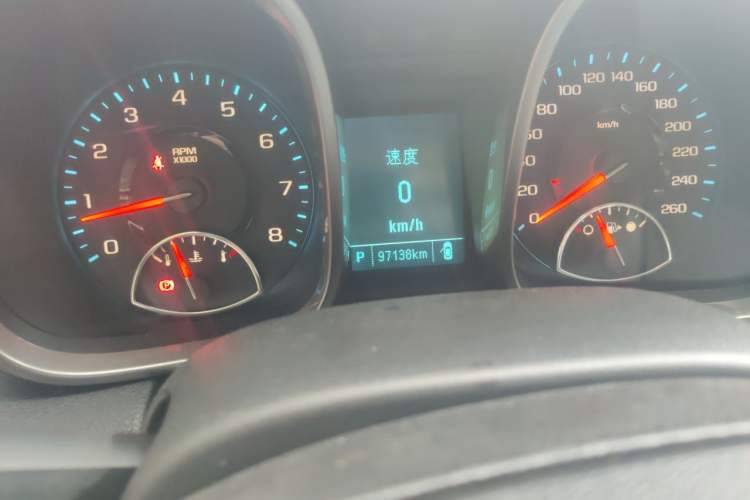 Used Chevrolet Malibu 2014 2.0L Automatic Luxury Edition Odometer Close Up