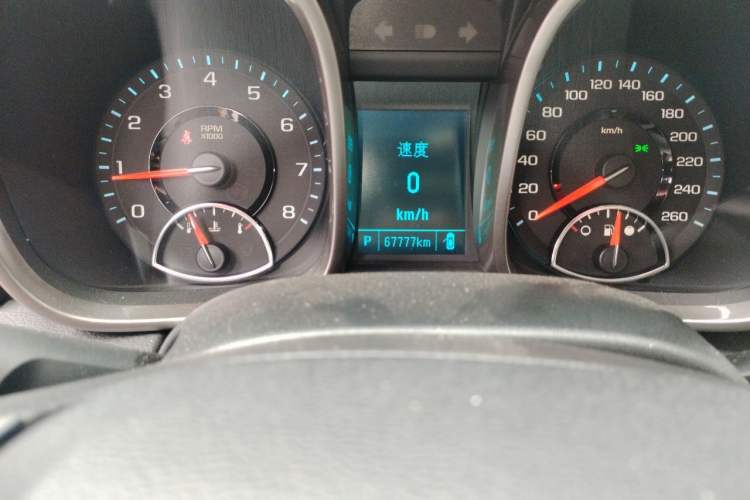 Used Chevrolet Malibu 2014 2.4L Automatic Luxury Edition Odometer Close Up