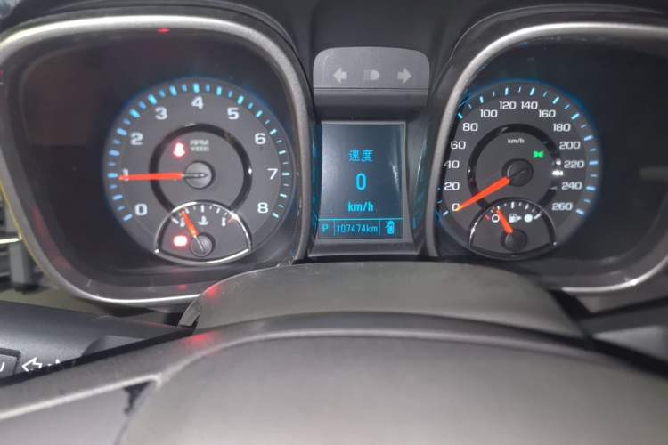 Used Chevrolet Malibu 2014 2.0L Automatic Comfort Edition Odometer Close Up