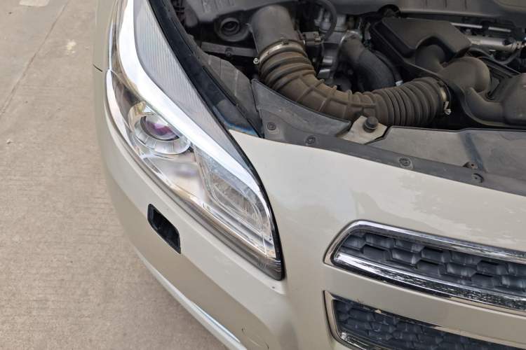 Used Chevrolet Malibu 2014 2.0L Automatic Luxury Edition Right Front Headlight