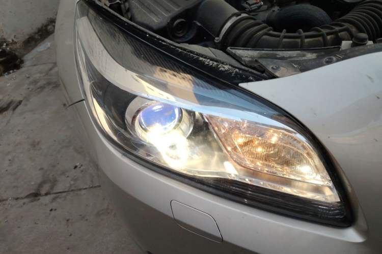 Used Chevrolet Malibu 2014 2.4L Automatic Luxury Edition Right Front Headlight