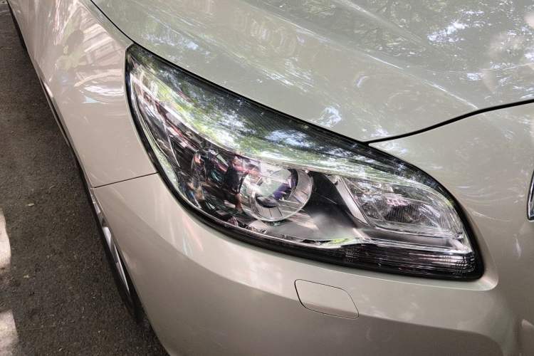Used Chevrolet Malibu 2014 2.4L Automatic Luxury Edition Right Front Headlight