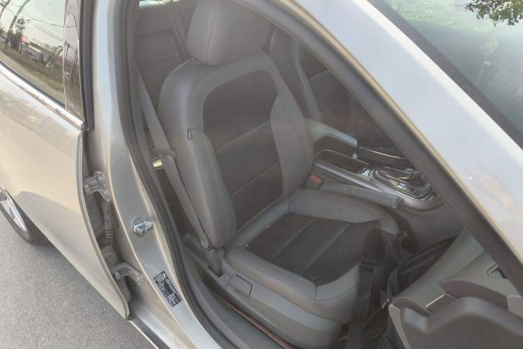 Used Chevrolet Malibu 2014 2.0L Automatic Luxury Edition Right Front Seat