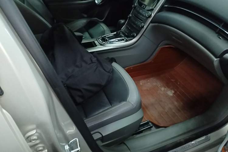 Used Chevrolet Malibu 2014 2.0L Automatic Luxury Edition Right Front Seat