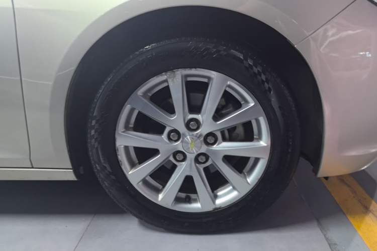 Used Chevrolet Malibu 2014 2.0L Automatic Luxury Edition Right Rear Wheel Hub