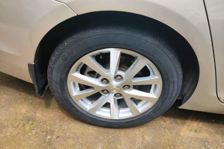 Used Chevrolet Malibu 2014 2.0L Automatic Luxury Edition Right Rear Wheel Hub