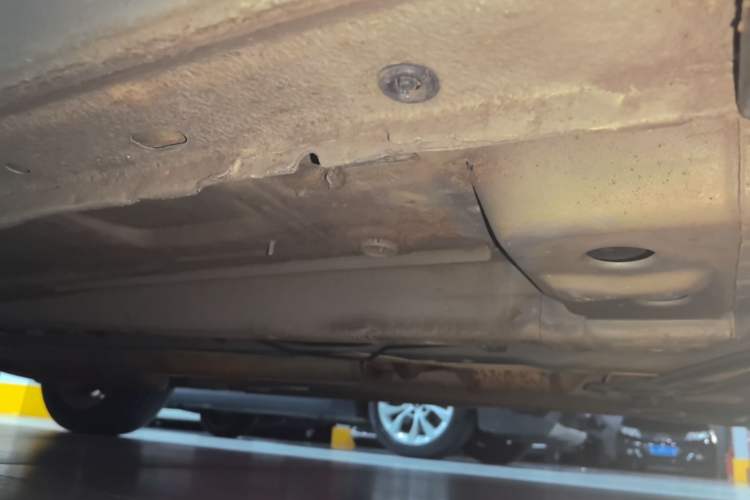 Used Chevrolet Malibu 2014 2.0L Automatic Luxury Edition Right Side Sill