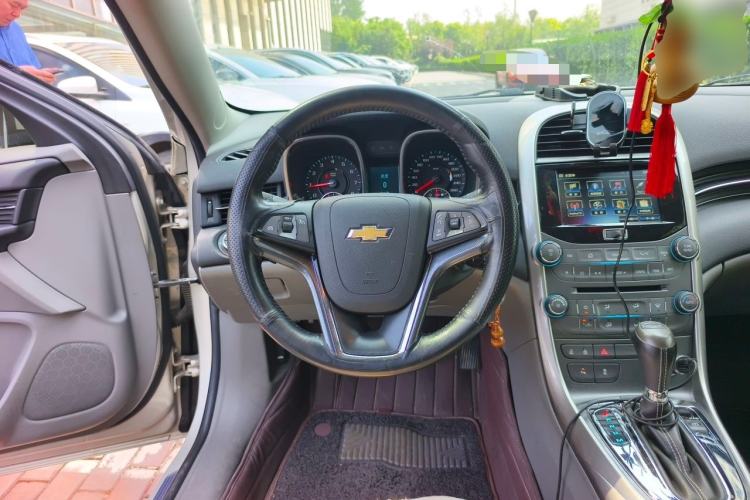 Used Chevrolet Malibu 2014 2.4L Automatic Luxury Edition Steering Wheel