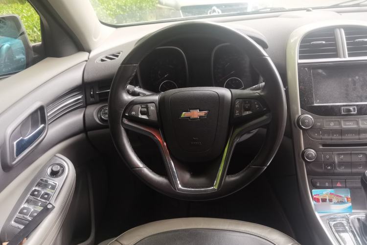 Used Chevrolet Malibu 2014 2.4L Automatic Luxury Edition Steering Wheel