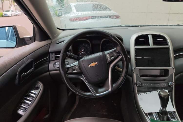 Used Chevrolet Malibu 2014 2.0L Automatic Luxury Edition Steering Wheel