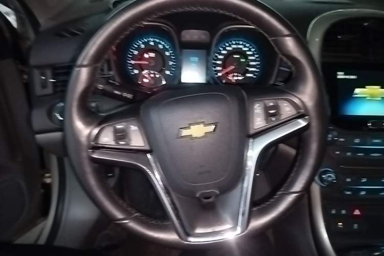 Used Chevrolet Malibu 2014 2.0L Automatic Luxury Edition Steering Wheel