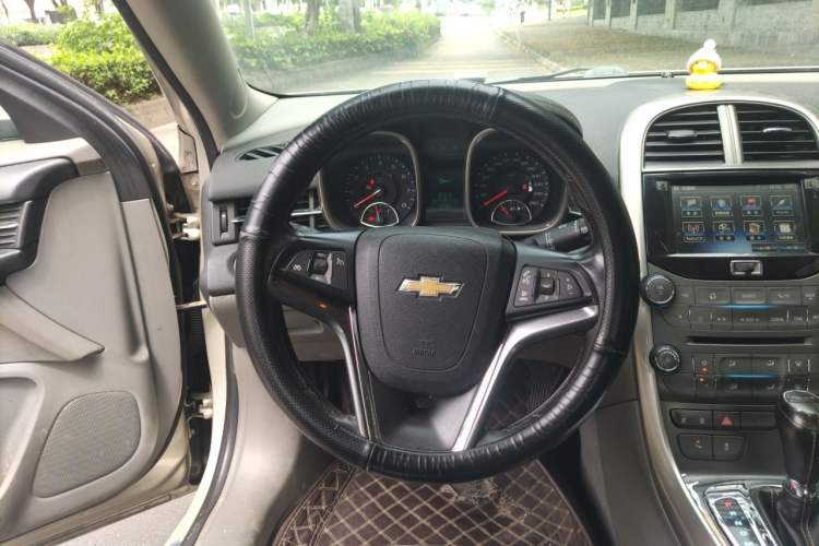 Used Chevrolet Malibu 2014 2.0L Automatic Luxury Edition Steering Wheel
