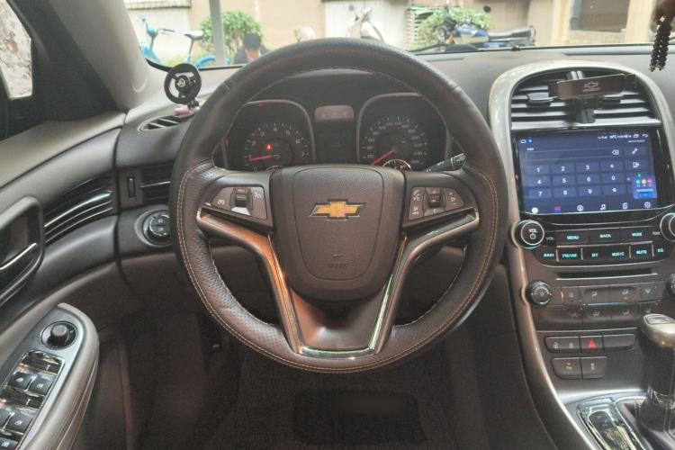 Used Chevrolet Malibu 2014 2.4L Automatic Luxury Edition Steering Wheel