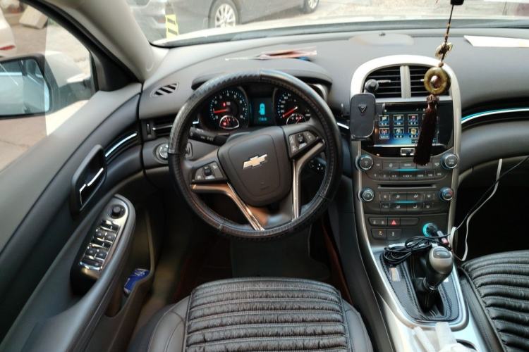 Used Chevrolet Malibu 2014 2.4L Automatic Luxury Edition Steering Wheel
