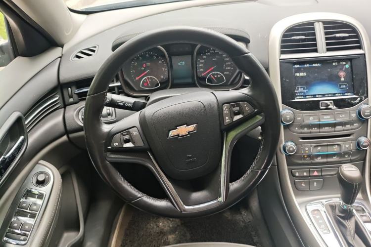 Used Chevrolet Malibu 2014 2.4L Automatic Luxury Edition Steering Wheel