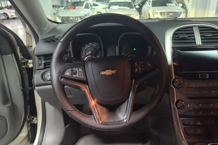 Used Chevrolet Malibu 2014 2.0L Automatic Luxury Edition Steering Wheel