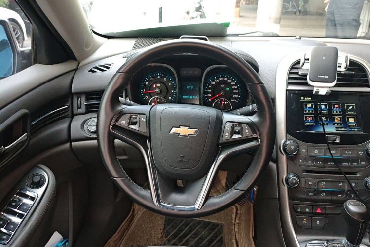 Used Chevrolet Malibu 2014 2.4L Automatic Luxury Edition Steering Wheel