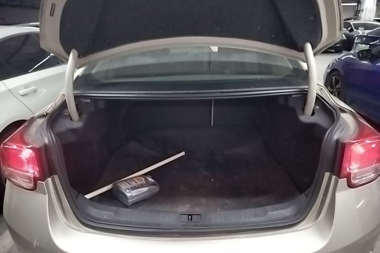 Used Chevrolet Malibu 2014 2.0L Automatic Luxury Edition Trunk