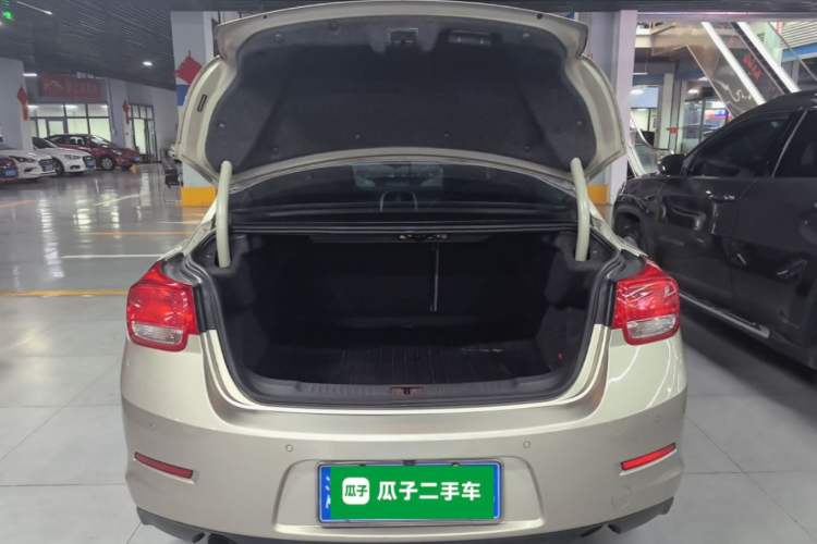 Used Chevrolet Malibu 2014 2.0L Automatic Luxury Edition Trunk