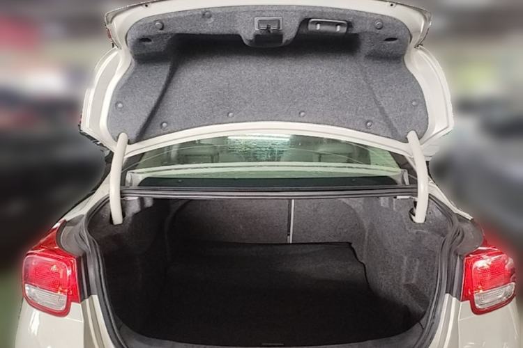 Used Chevrolet Malibu 2014 2.0L Automatic Luxury Edition Trunk