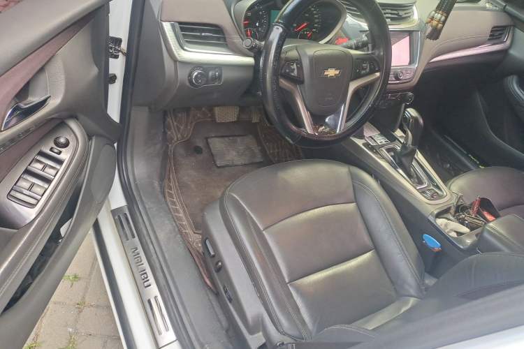 Used Chevrolet Malibu 2016 2.0L Automatic Luxury Edition Driver Seat