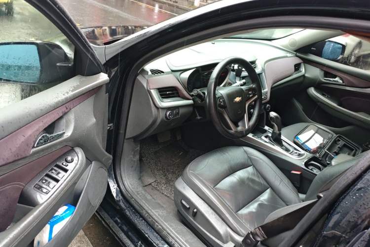 Used Chevrolet Malibu 2016 2.0L Automatic Luxury Edition Driver Seat