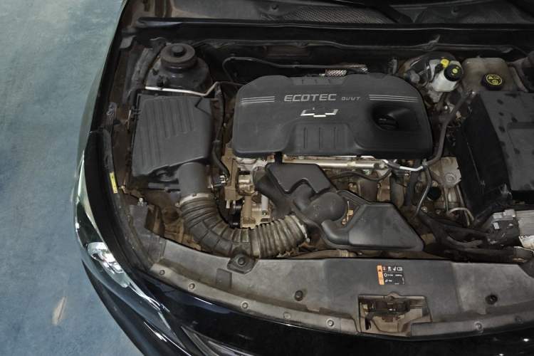 Used Chevrolet Malibu 2016 2.0L Automatic Luxury Edition Engine Bay Right