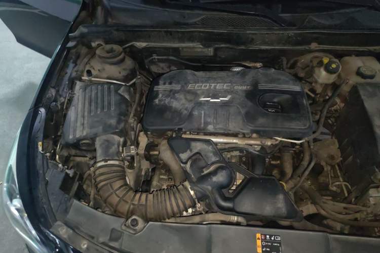 Used Chevrolet Malibu 2016 2.0L Automatic Luxury Edition Engine Bay Right