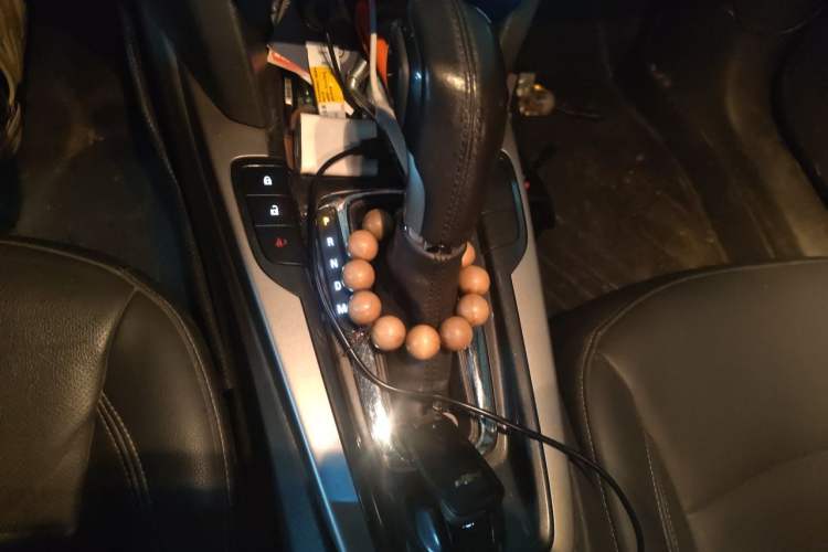 Used Chevrolet Malibu 2016 2.0L Automatic Luxury Edition Gear Lever