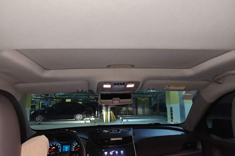 Used Chevrolet Malibu 2016 2.0L Automatic Luxury Edition Headliner