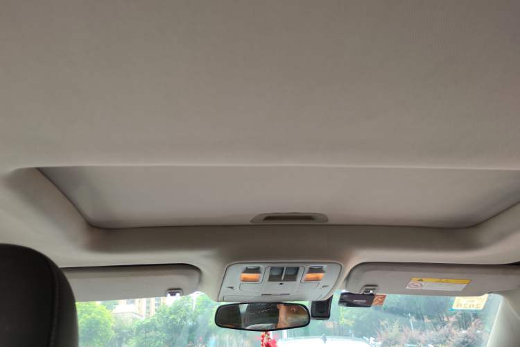 Used Chevrolet Malibu 2016 2.0L Automatic Luxury Edition Headliner