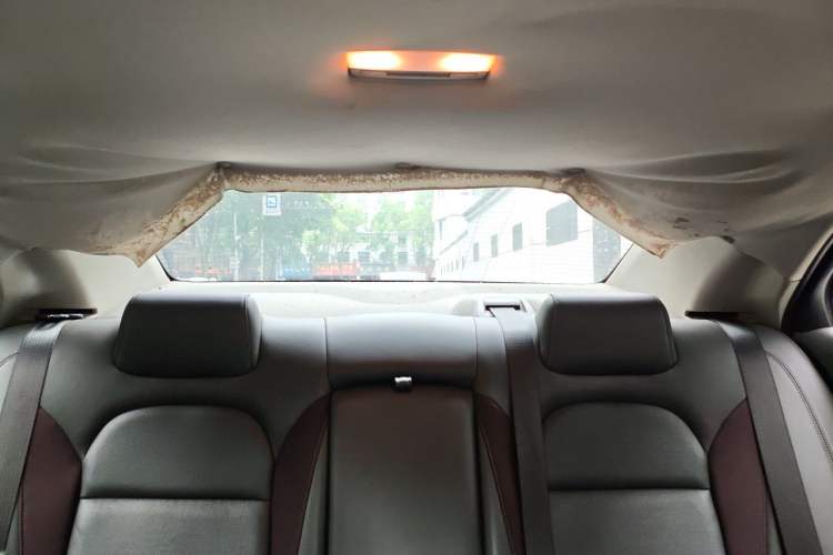 Used Chevrolet Malibu 2016 2.0L Automatic Luxury Edition Headliner