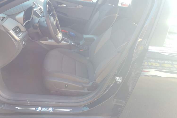 Used Chevrolet Malibu 2016 1.6T Automatic Comfort Edition Left Front Seat