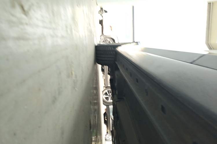 Used Chevrolet Malibu 2016 1.6T Automatic Comfort Edition Left Side Sill