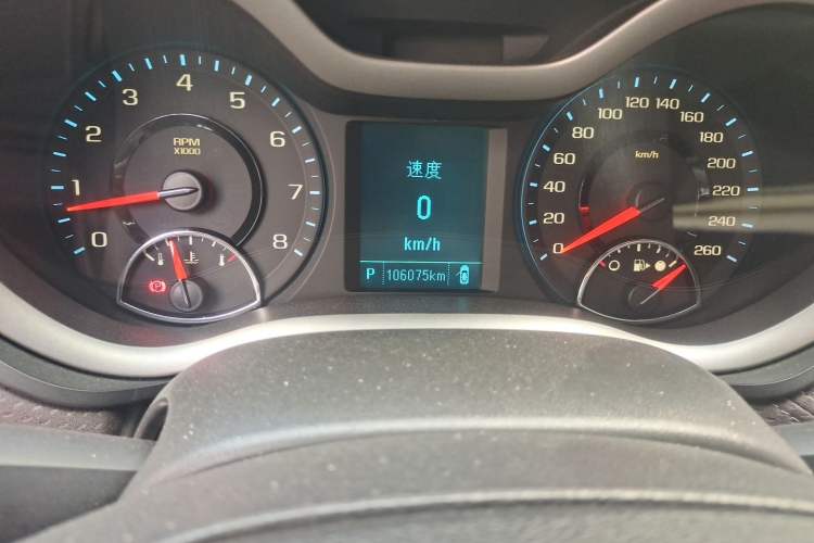 Used Chevrolet Malibu 2016 2.0L Automatic Luxury Edition Odometer Close Up