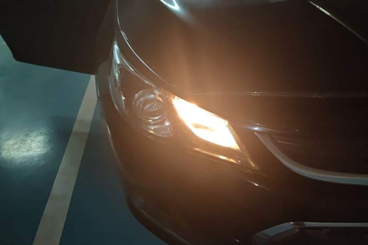 Used Chevrolet Malibu 2016 2.0L Automatic Luxury Edition Right Front Headlight