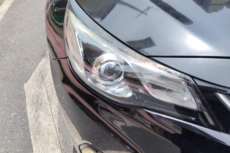 Used Chevrolet Malibu 2016 2.0L Automatic Luxury Edition Right Front Headlight