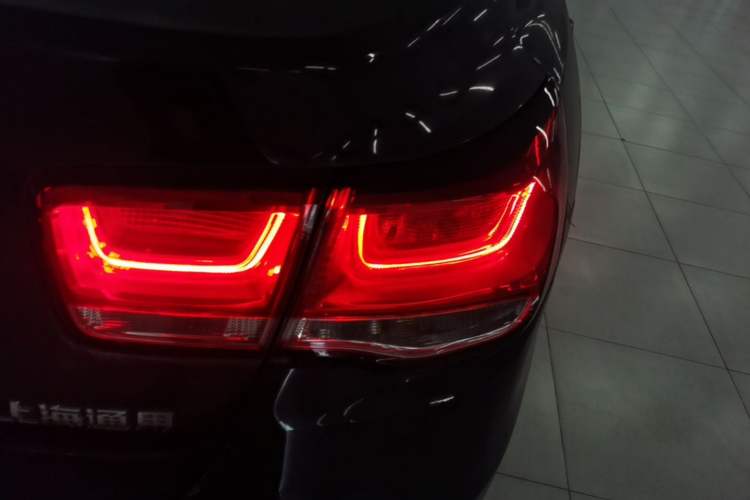 Used Chevrolet Malibu 2016 1.6T Automatic Comfort Edition Right Rear Taillight