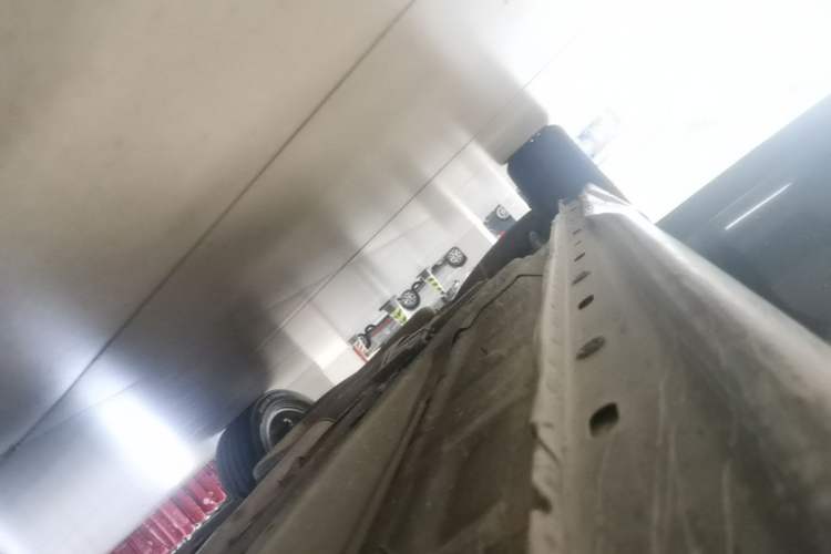 Used Chevrolet Malibu 2016 1.6T Automatic Comfort Edition Right Side Sill