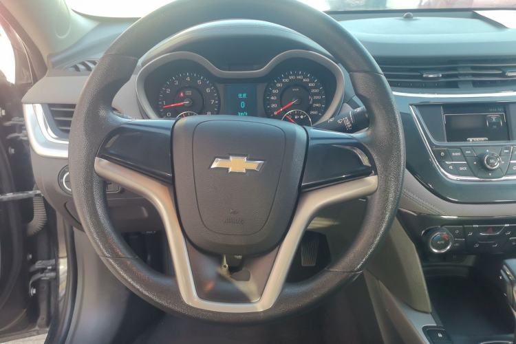Used Chevrolet Malibu 2016 1.6T Automatic Comfort Edition Steering Wheel
