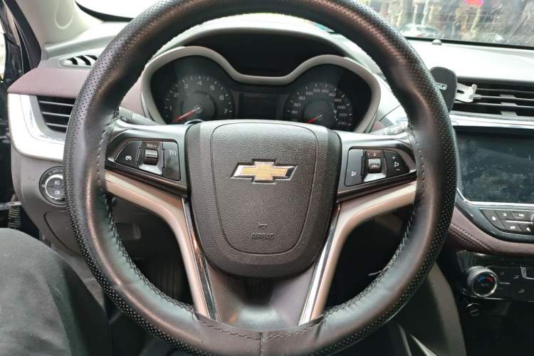 Used Chevrolet Malibu 2016 2.0L Automatic Luxury Edition Steering Wheel